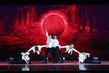 「Given-Taken」を披露するENHYPEN。（写真提供：BELIFT LAB）