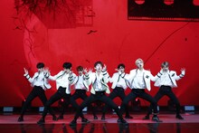 「Given-Taken」を披露するENHYPEN。（写真提供：BELIFT LAB）