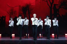 「Given-Taken」を披露するENHYPEN。（写真提供：BELIFT LAB）