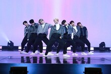 「Let Me In (20 CUBE)」を披露するENHYPEN。（写真提供：BELIFT LAB）