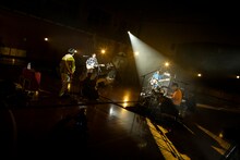 「学校ライブ2020」より、体育館で演奏するMONO NO AWARE。（撮影：西村理佐）