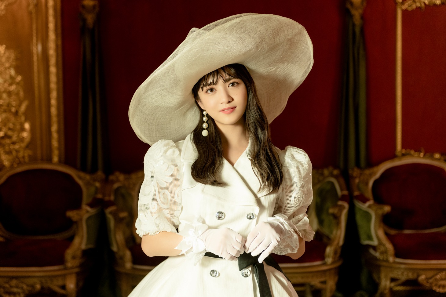 新井ひとみ