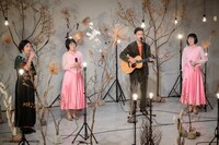 ハンバート ハンバートと阿佐ヶ谷姉妹。  (c)SPACE SHOWER NETWORKS INC.