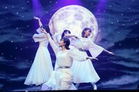 ももいろクローバーZ「PLAY!」の様子。（撮影：上飯坂一）