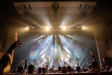 「東京女子流 10th Anniversary Live～＊キミニオクル＊～」の様子。