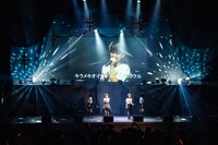 「東京女子流 10th Anniversary Live～＊キミニオクル＊～」の様子。