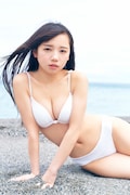 「齊藤京子1st写真集 とっておきの恋人」より。(撮影:岡本武志)