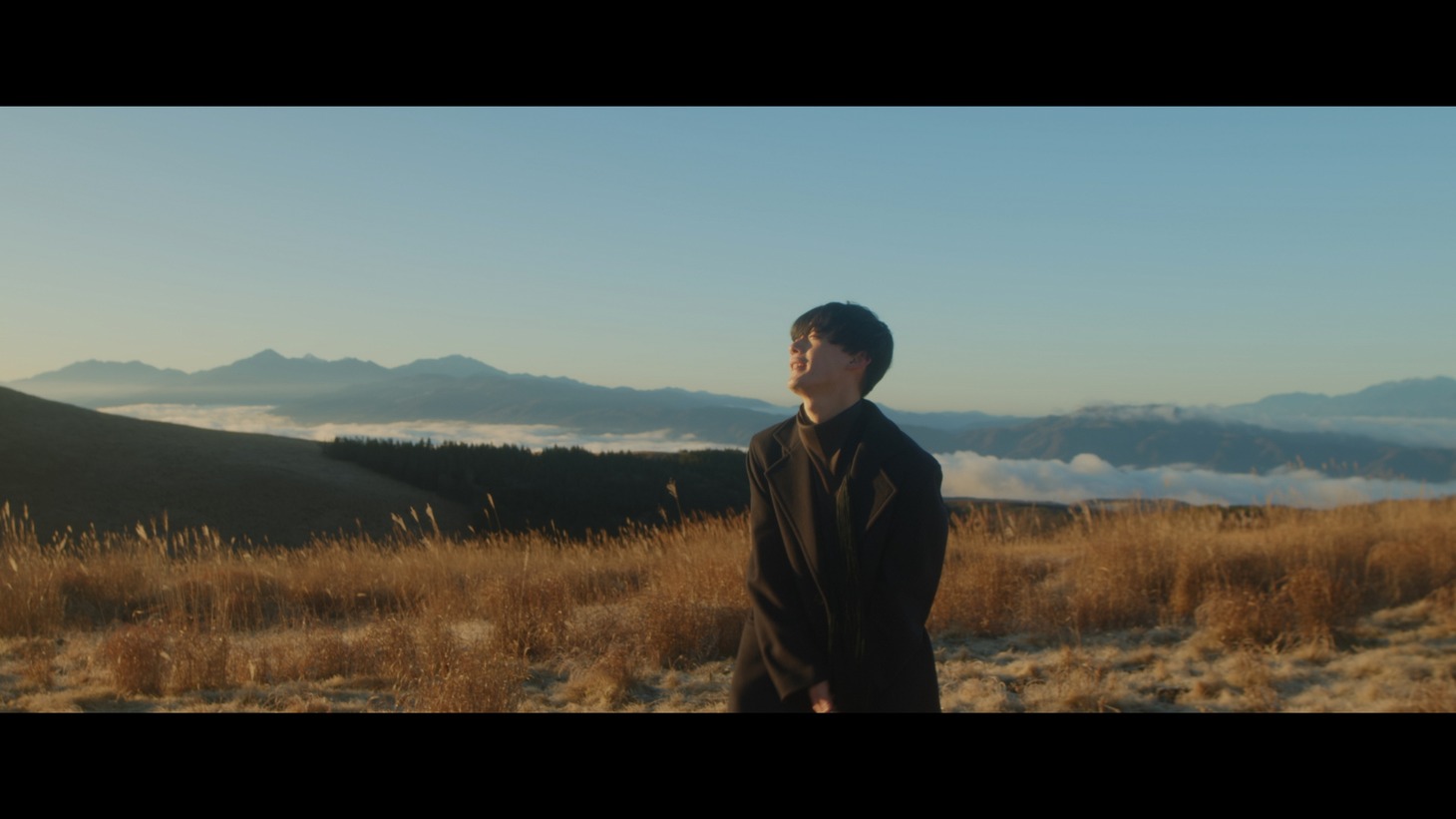 向井太一「Get Loud」ミュージックビデオより。