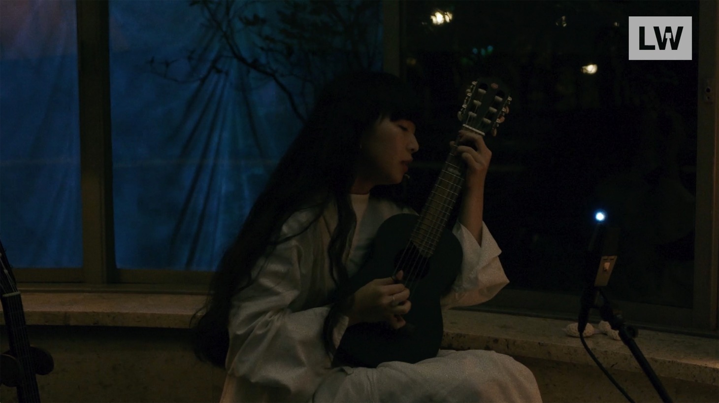 「Hara X Ichiko Aoba quiet solo concert "Windswept Adan"」より。