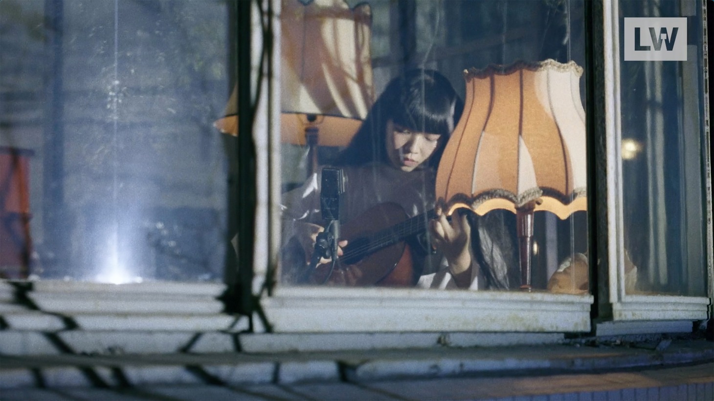「Hara X Ichiko Aoba quiet solo concert "Windswept Adan"」より。