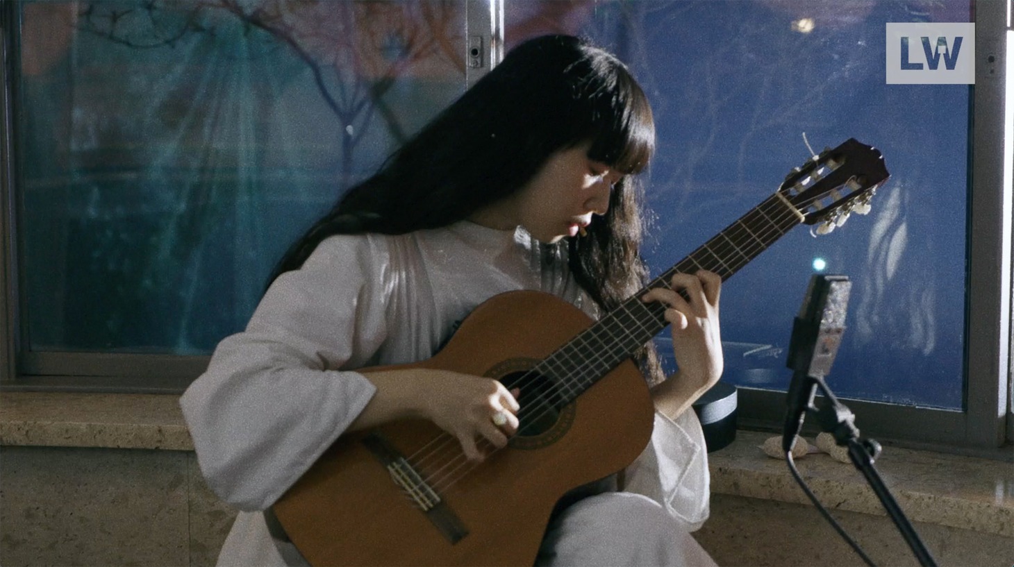 「Hara X Ichiko Aoba quiet solo concert "Windswept Adan"」より。