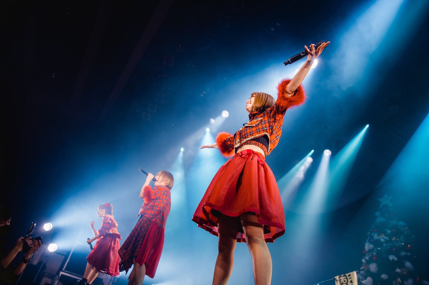 本日12月6日に開催された有観客ワンマンライブ「あゆみクリパまき2020」の様子。（Photo by mao）