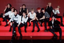 THE BOYZオンラインファンミーティング「THE B JAPAN presents Christmas Party with THE BOYZ SANTA 2020」より。