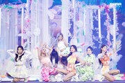 「2020 Mnet ASIAN MUSIC AWARDS (MAMA)」のステージでパフォーマンスを披露する(G)I-DLE。(c)CJ ENM Co., Ltd, All Rights Reserved.
