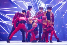 「2020 Mnet ASIAN MUSIC AWARDS (MAMA)」のステージでパフォーマンスを披露するGOT7。(c)CJ ENM Co., Ltd, All Rights Reserved.
