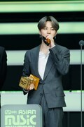 「2020 Mnet ASIAN MUSIC AWARDS (MAMA)」で受賞の喜びを語るJIMIN（BTS）。(c)CJ ENM Co., Ltd, All Rights Reserved.