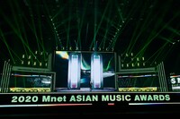 「2020 Mnet ASIAN MUSIC AWARDS (MAMA)」オープニングの様子。(c)CJ ENM Co., Ltd, All Rights Reserved.