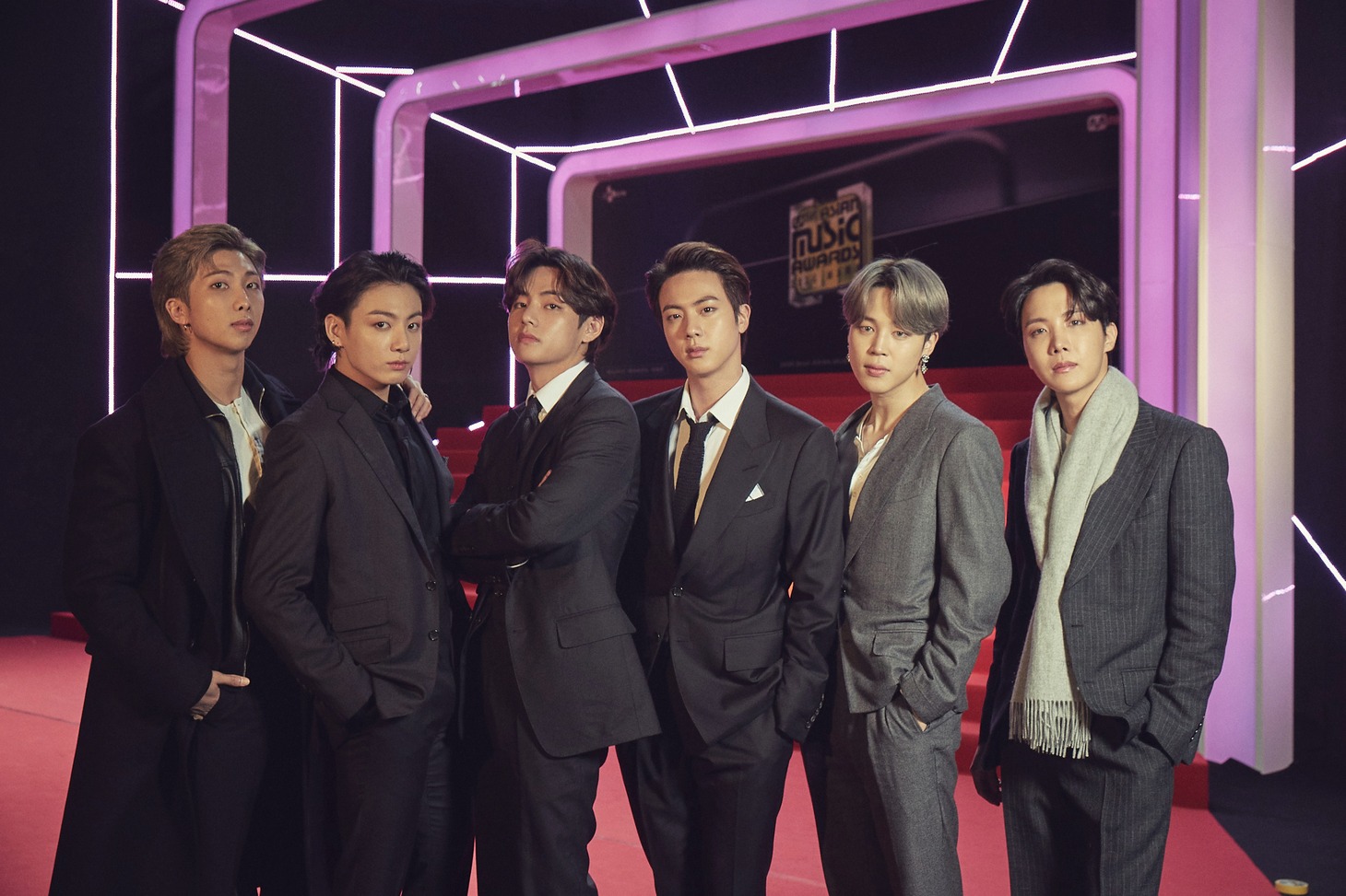 「2020 Mnet ASIAN MUSIC AWARDS (MAMA)」レッドカーペットに登場したBTS。(c)CJ ENM Co., Ltd, All Rights Reserved.