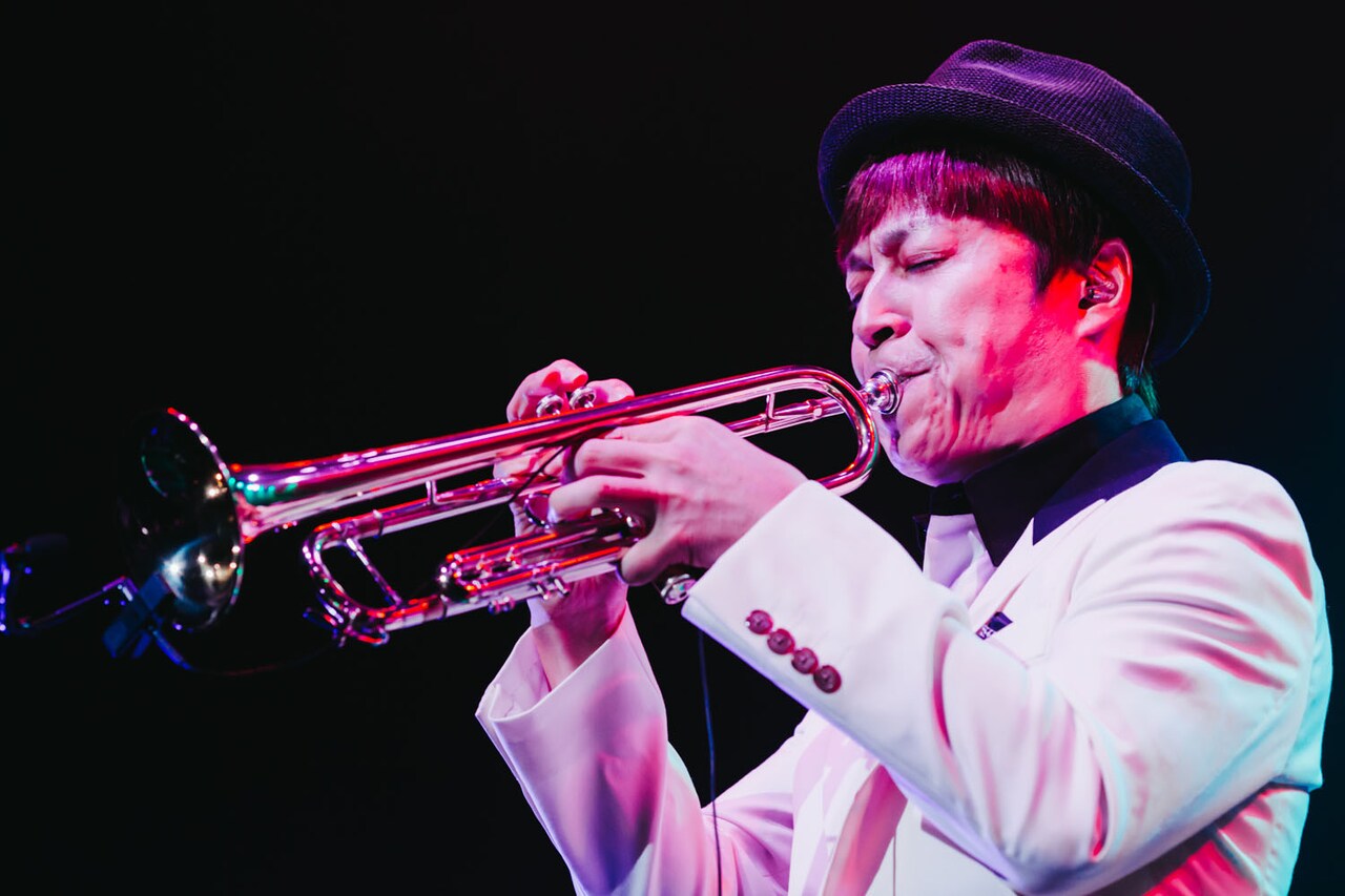 スカパラ、今年最初で最後の東京ワンマンに奥田民生＆田島貴男！20年前