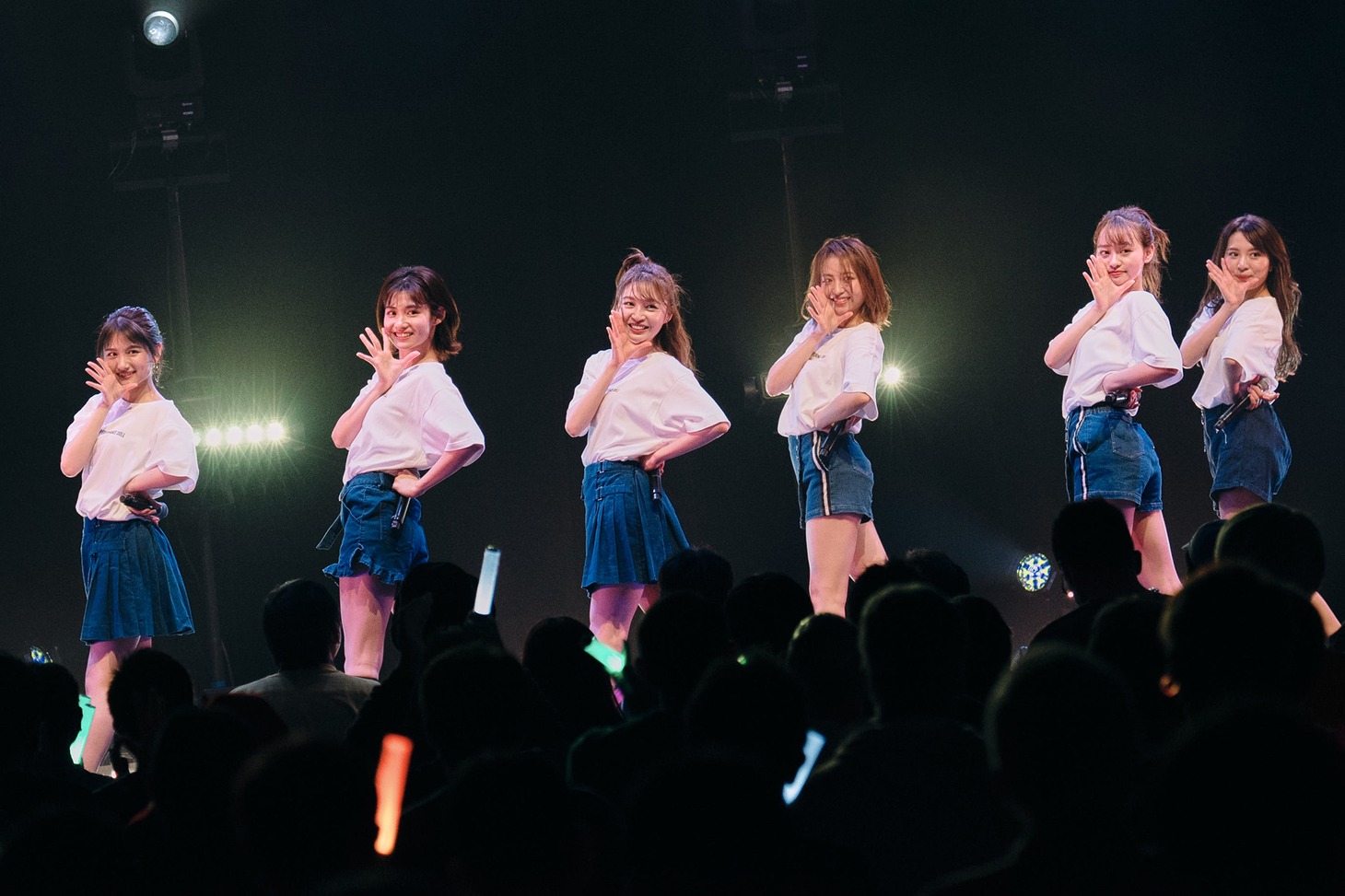 東京パフォーマンスドール「TPD誕生30周年キックオフ DANCE SUMMIT with the 1st Generation」の様子。（写真提供：EPICレコードジャパン）
