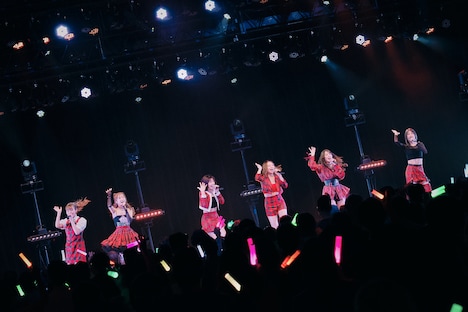 東京パフォーマンスドール「The 7th Anniversary DANCE SUMMIT」の様子。(写真提供:EPICレコードジャパン)