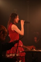 milet（写真提供：ソニー・ミュージックレーベルズ）