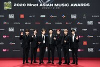 「2020 Mnet ASIAN MUSIC AWARDS (MAMA)」のレッドカーペットに登場したGOT7。(c)CJ ENM Co., Ltd, All Rights Reserved.
