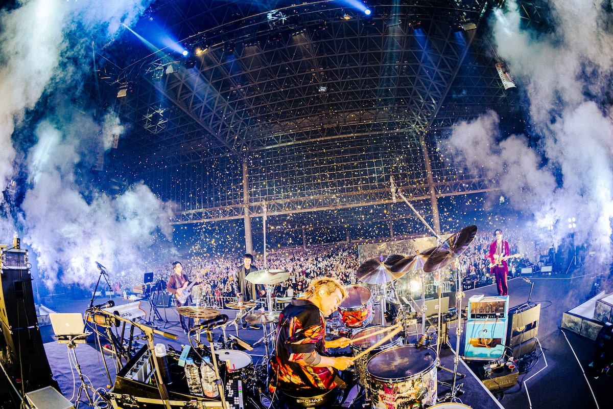 King Gnu Ceremony ツアー幕張で終幕 オーディエンスと共に熱狂を作り出す ライブレポート 写真12枚 音楽ナタリー