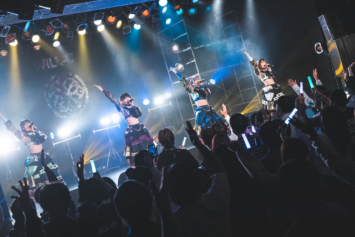 WILL-O'によるライブの様子。（写真提供：パーフェクトミュージック）