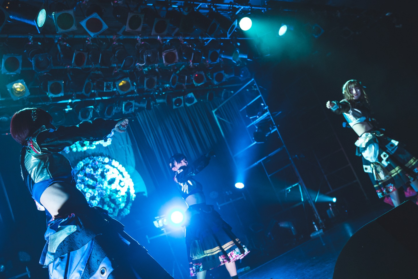 WILL-O'によるライブの様子。（写真提供：パーフェクトミュージック）