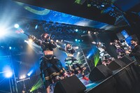 WILL-O'によるライブの様子。（写真提供：パーフェクトミュージック）