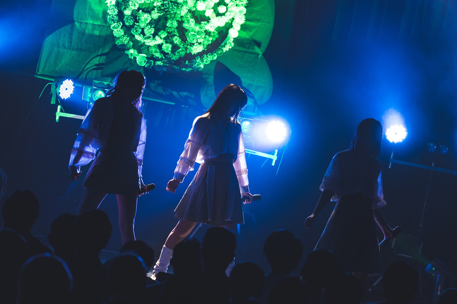 raymayによるライブの様子。（写真提供：パーフェクトミュージック）
