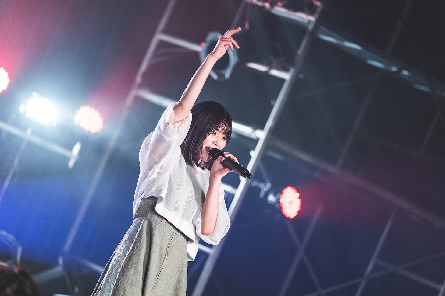 raymayによるライブの様子。（写真提供：パーフェクトミュージック）