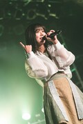 raymayによるライブの様子。（写真提供：パーフェクトミュージック）