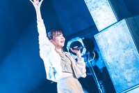 raymayによるライブの様子。（写真提供：パーフェクトミュージック）