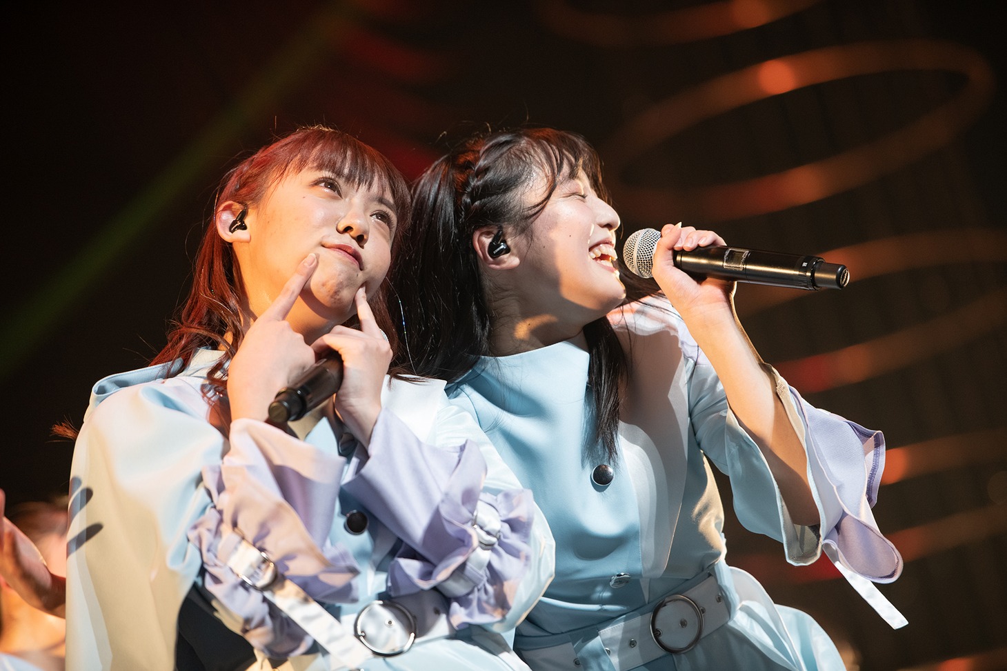 左から川瀬あやめ、茜空。