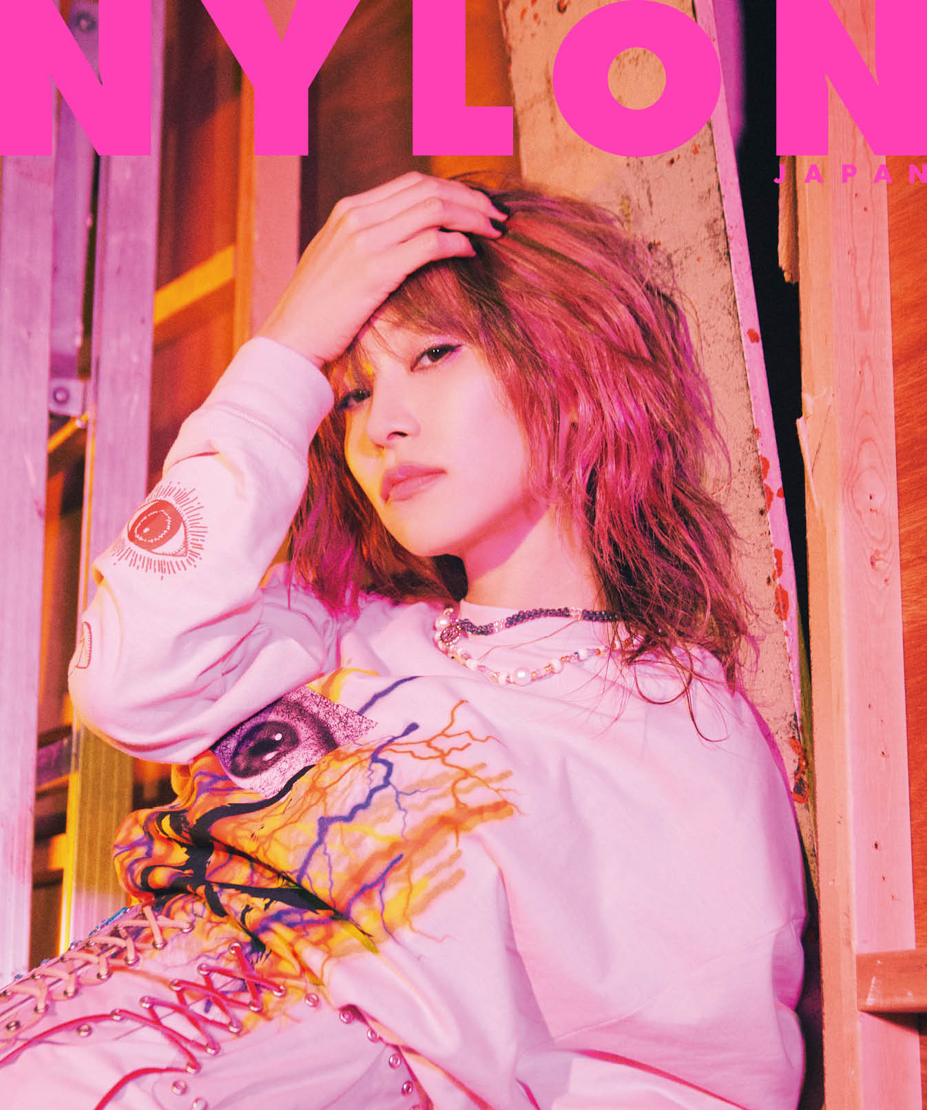 「NYLON JAPAN」2月号表紙(c)NYLON JAPAN
