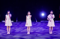 新メンバーの川名凜（左）、松本わかな（中央）、為永幸音（右）。