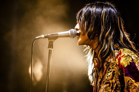 渋谷龍太（Vo）（撮影：青木カズロー）