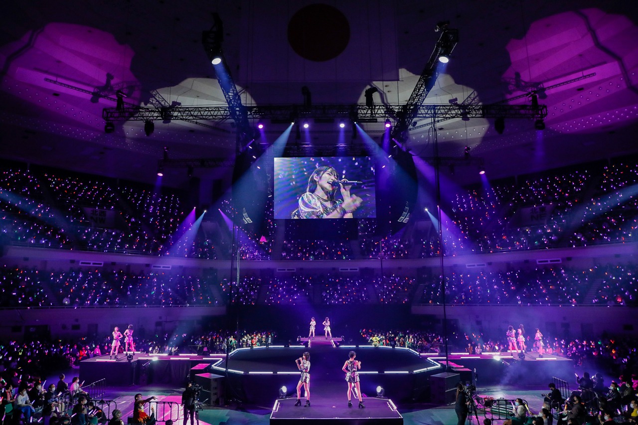 「Juice=Juice コンサート2020 ～続いていくSTORY～宮本佳林卒業スペシャル」の様子。（写真提供：アップフロントプロモーション）
