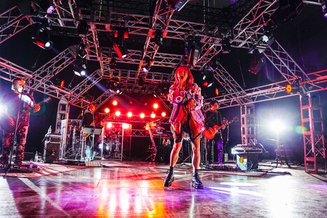 「ONLiNE LEO-NiNE」の様子。（撮影：上飯坂一）