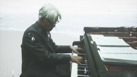 「Ryuichi Sakamoto: Playing the Piano 12122020」の配信画面。