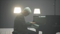 「Ryuichi Sakamoto: Playing the Piano 12122020」の配信画面。