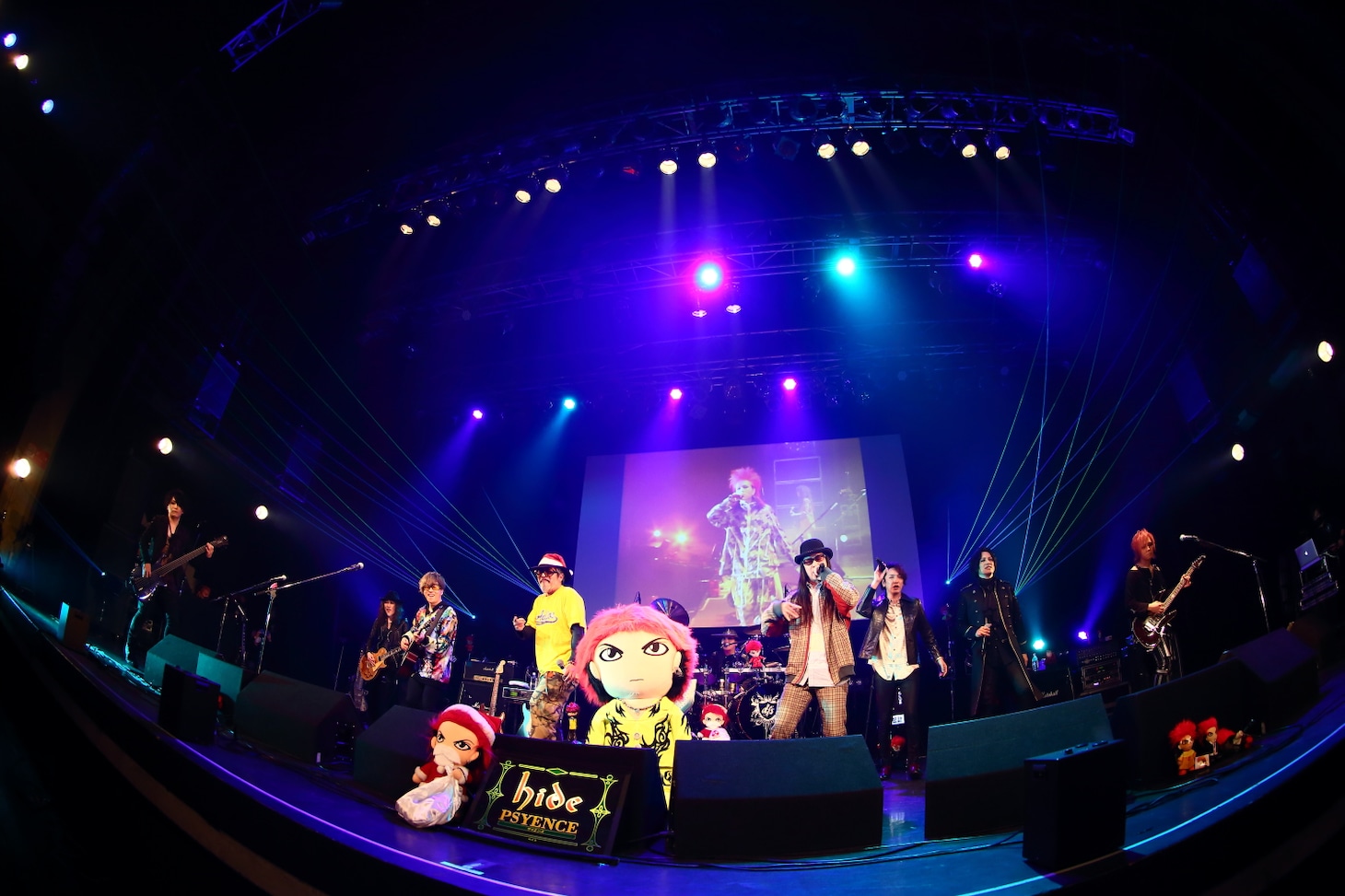 「hide Birthday Party 2020 Sing along live "Hi-Ho!"」の様子。（撮影：上野宏幸［nonfixcreative］）