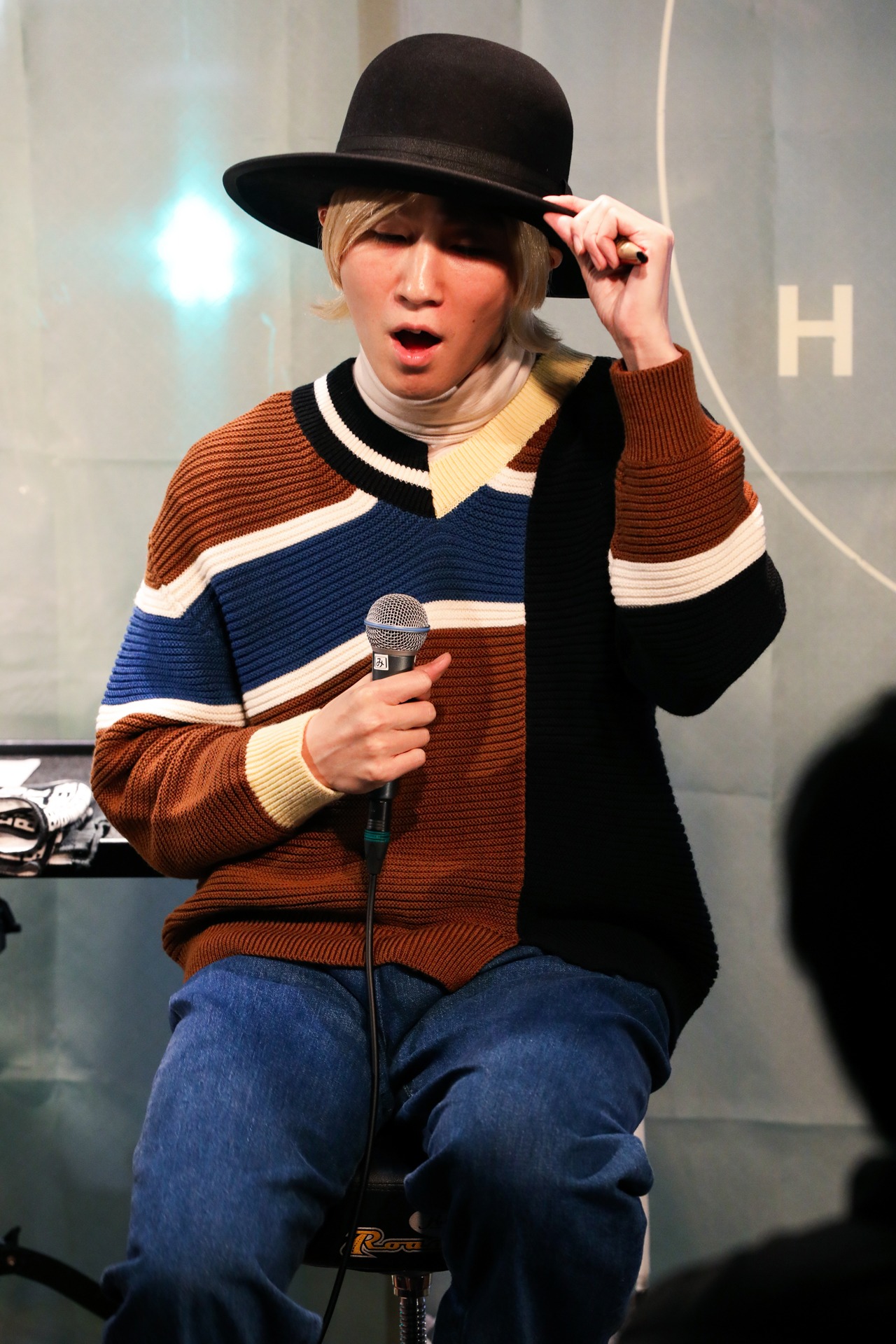 山田義孝（Vo）（撮影：白石達也）