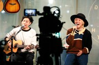 吉田山田（撮影：白石達也）