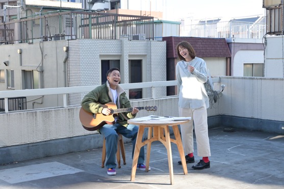 瑛人と飯豊まりえ。