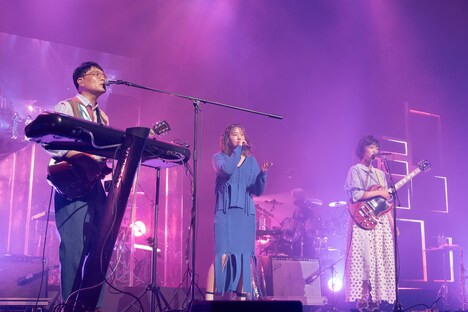 「KIRINJI LIVE 2020」より。（撮影：藤井拓）