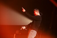 鎮座DOPENESS（撮影：藤井拓）