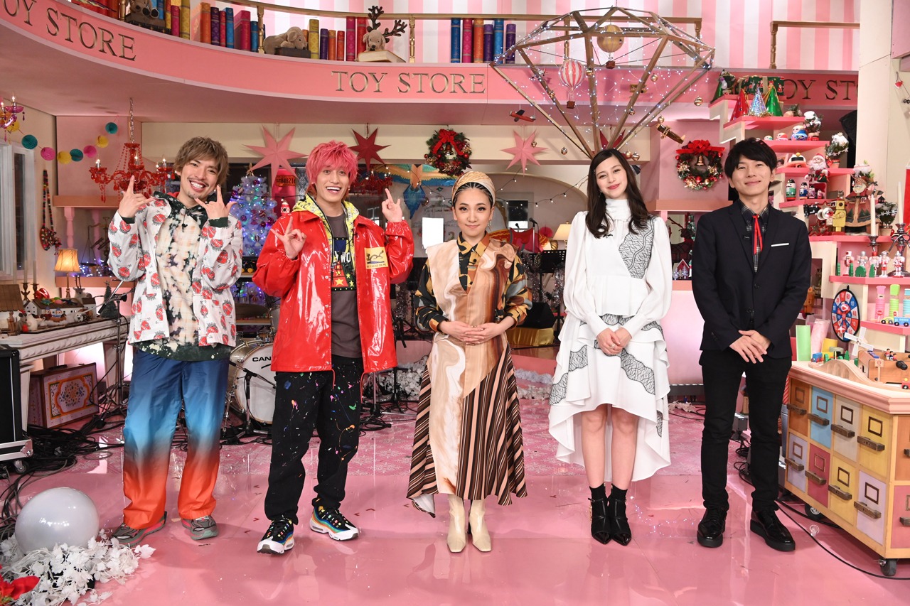 日本テレビ系「HAPPY クリスマス おもちゃ屋 MISIA」より。